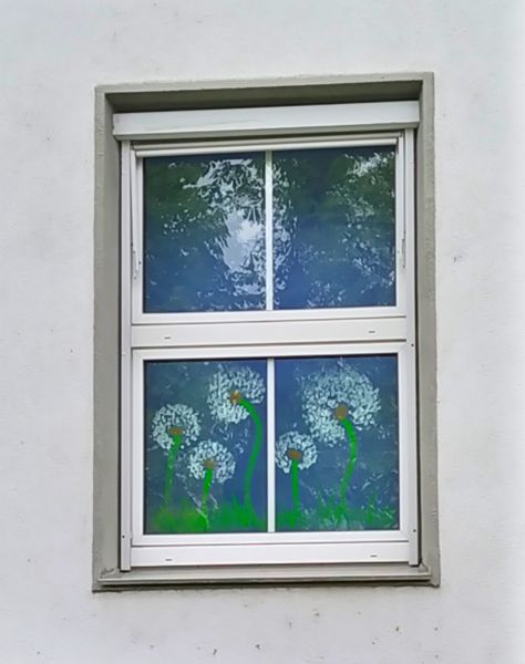Das Pusteblumenfenster im Kindergarten des Klagenfurter Diözesanhauses
