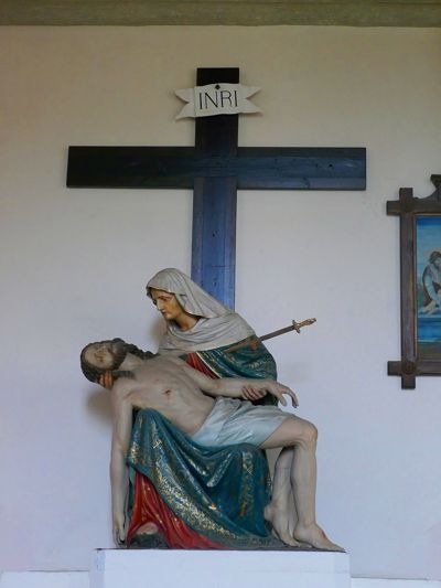 Die vom Schwert getroffene Jungfrau Maria und Jesus in ihren Armen im Stift Viktring