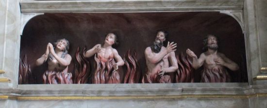 Zwei Sünderinnen und zwei Sünder im Fegefeuer in der Stadthauptpfarrkirche St. Egid