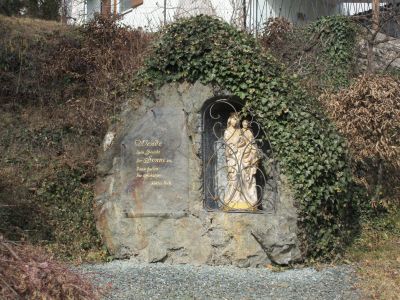Wende dein Gesicht der Sonne zu, dann fallen die Schatten hinter dich. - Maria und das Jesuskind
